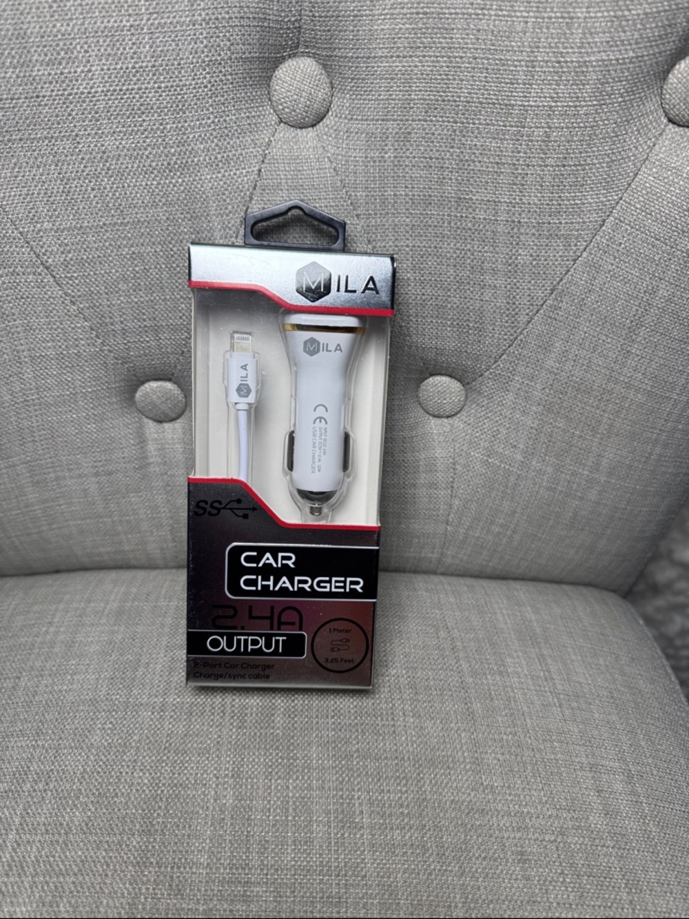 White Car Charger with Lightning Cable - 2.4A Output